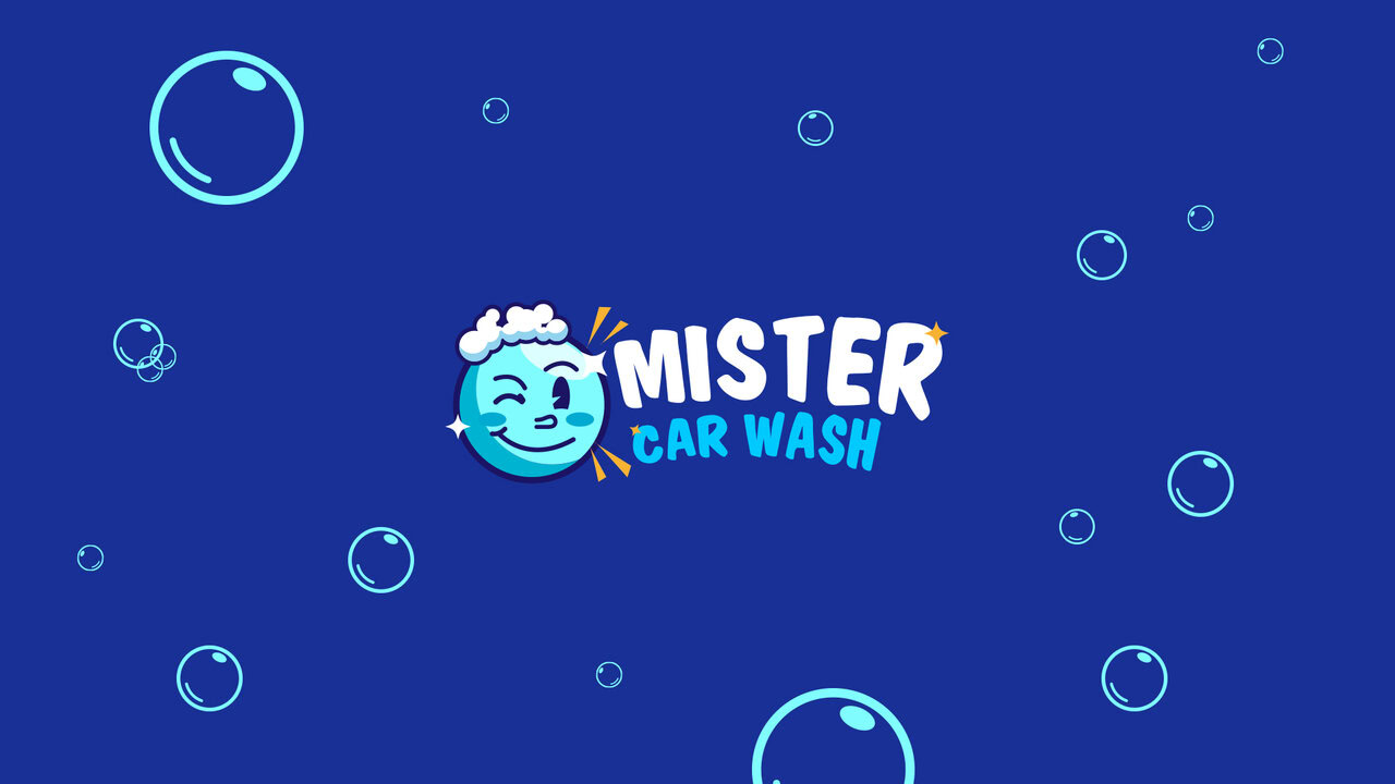 Nebly-Mister-Carwash-Logo Logotipo de Mister Car Wash sobre fondo azul oscuro. El diseño incluye una cara sonriente con espuma y la frase 'Mister Car Wash'. Identidad visual moderna para emprendimiento de autolavado en la ciudad de puebla, colores vibrantes y diseño juvenil.